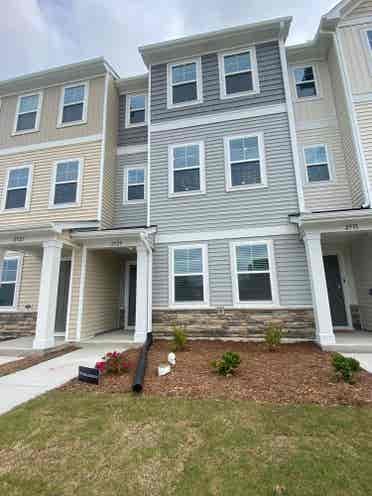 3 BR in Raleigh