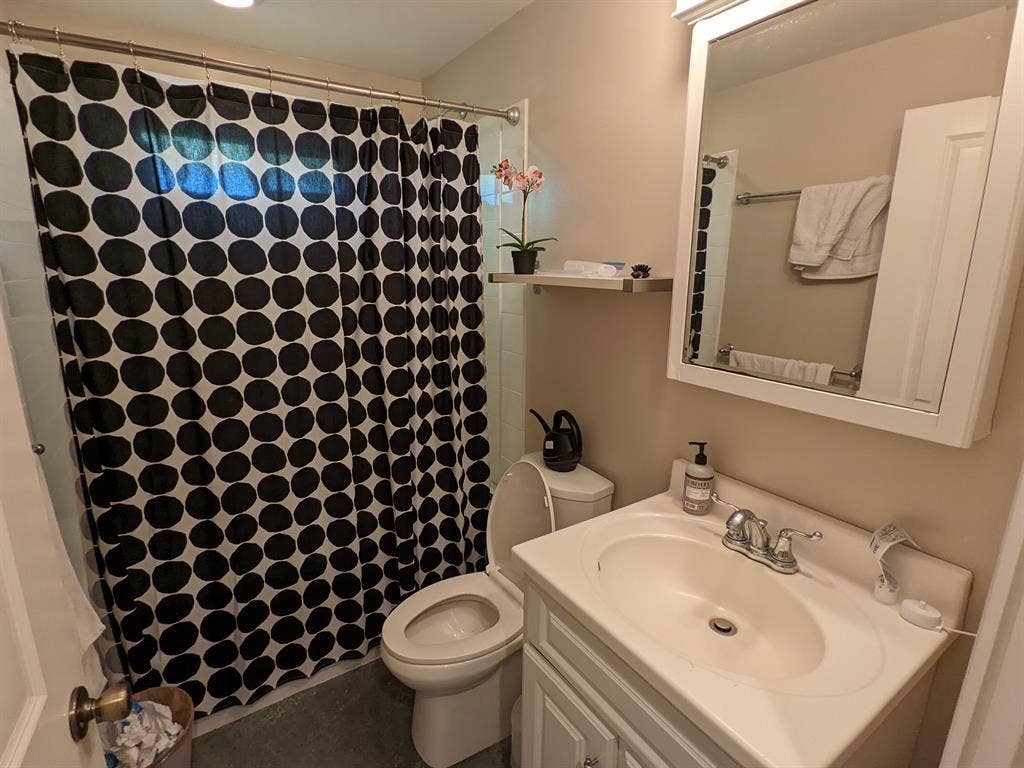 Room for rent QUIET, SAFE location