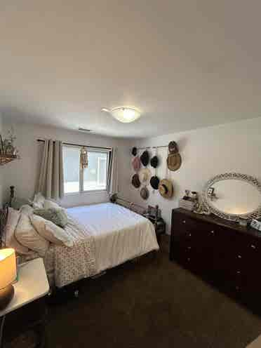 Bedroom for Rent - Newport Beach