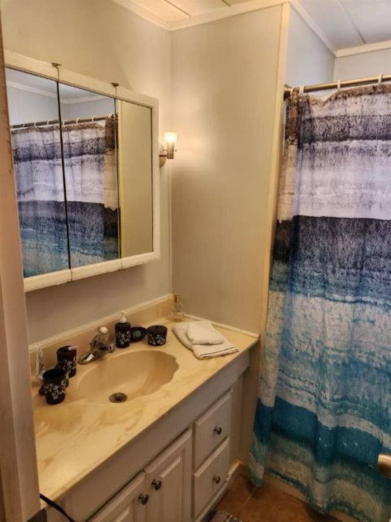 Mobile home for rent early October
