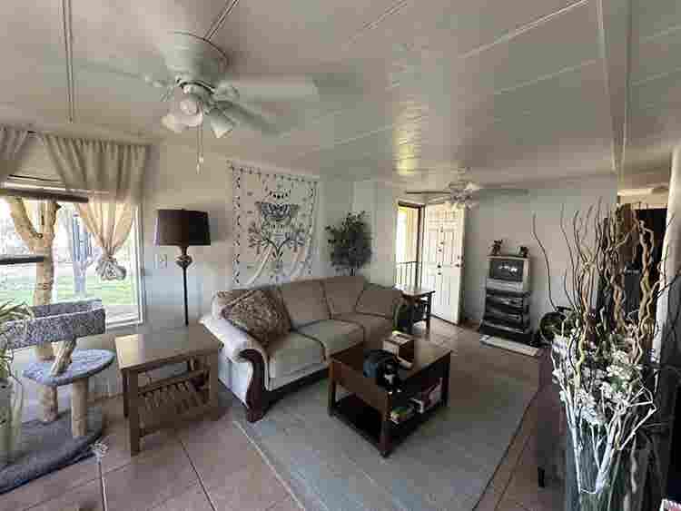 Mobile home for rent early October