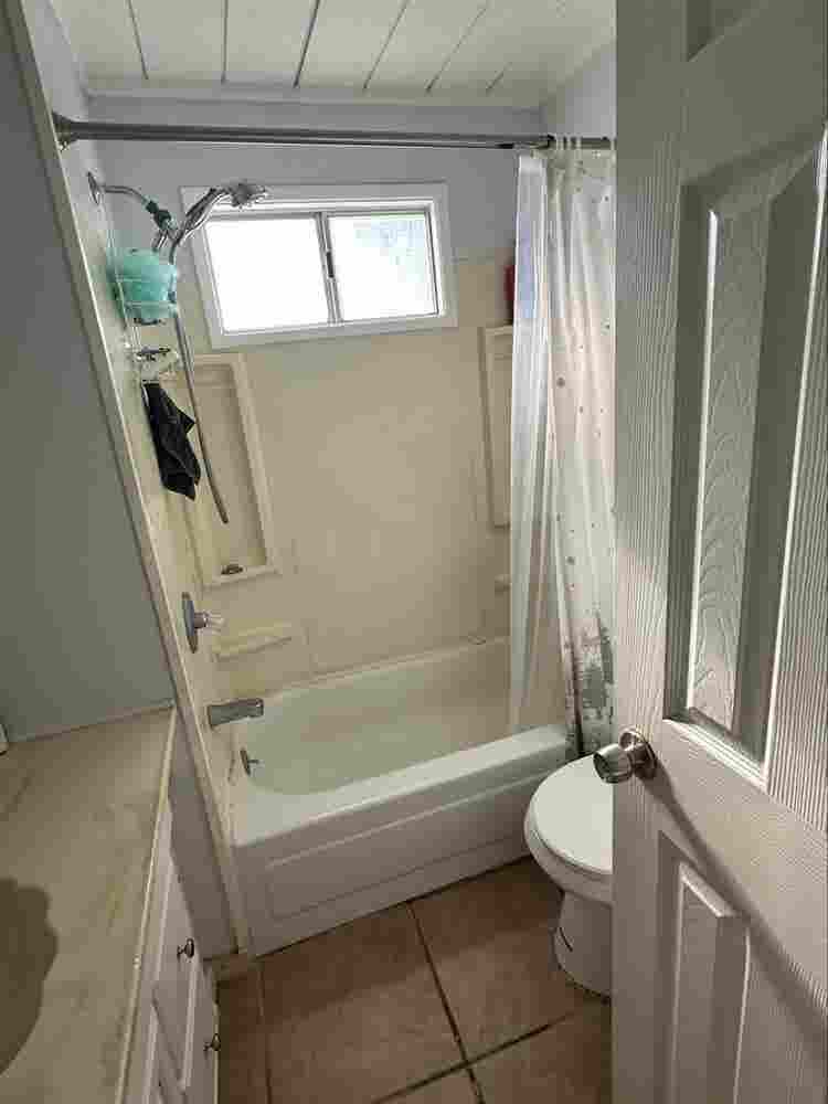 Mobile home for rent early October