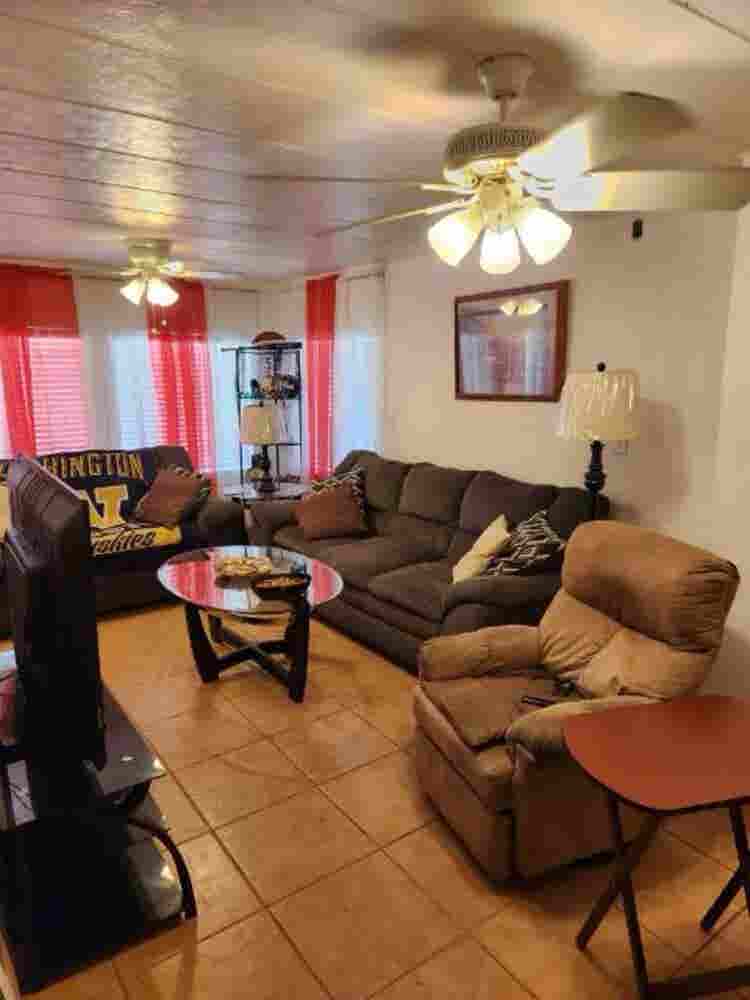 Mobile home for rent early October