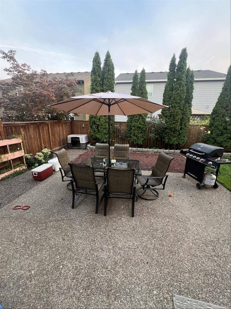 Quiet room in East Hillsboro