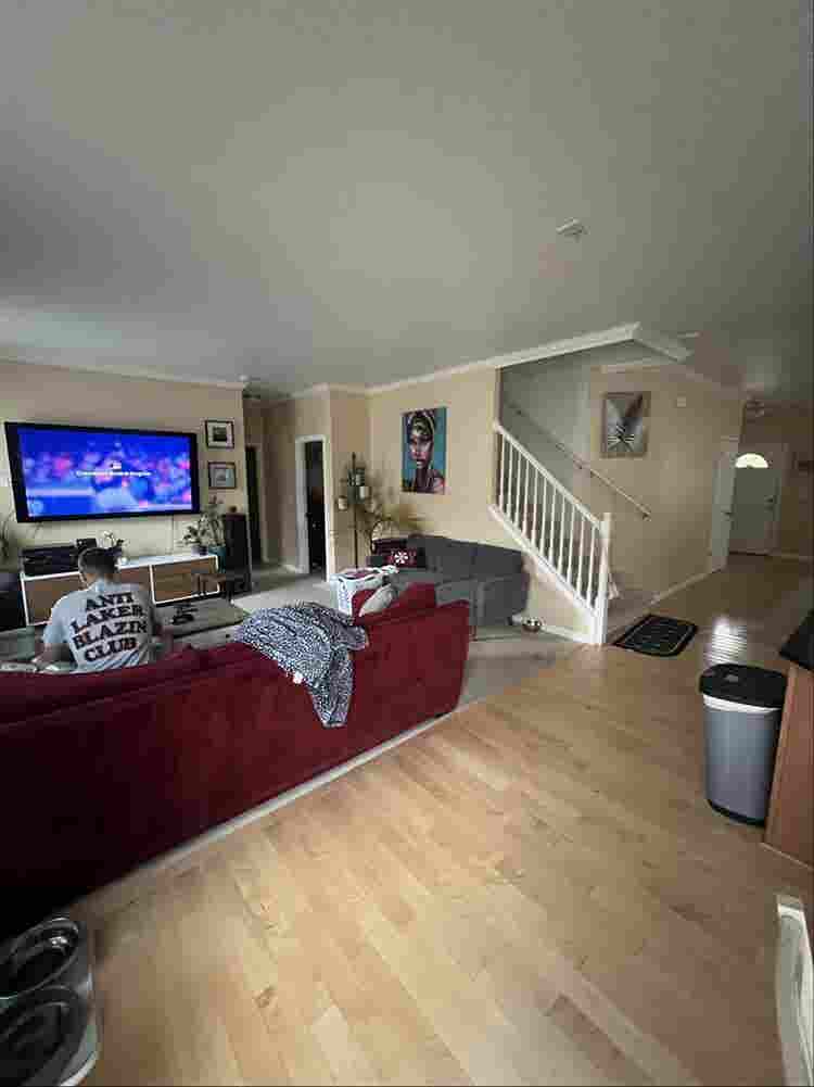 Quiet room in East Hillsboro 
