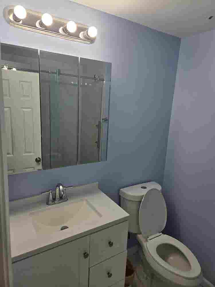 Room with Pivate Bath Arlington