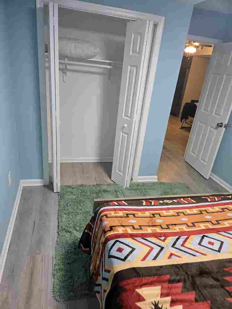 Room with Pivate Bath Arlington