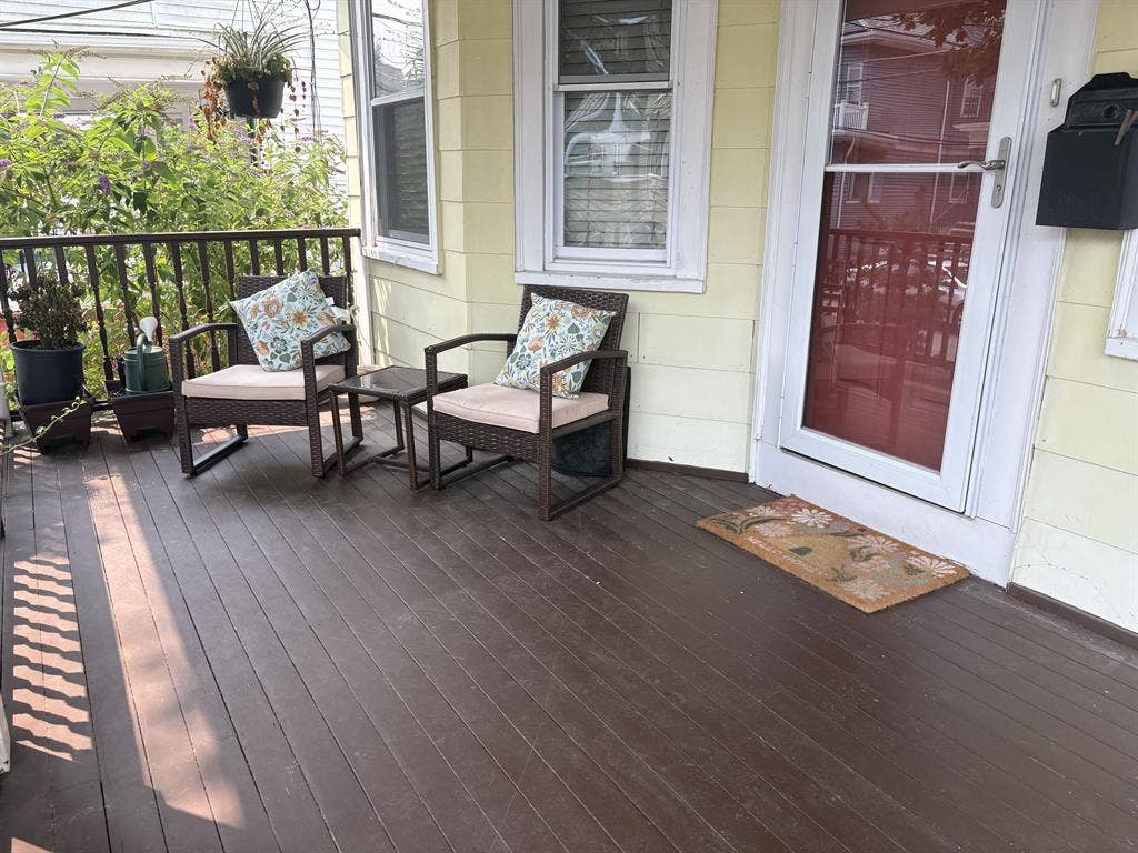 2 bedroom- walk to campus