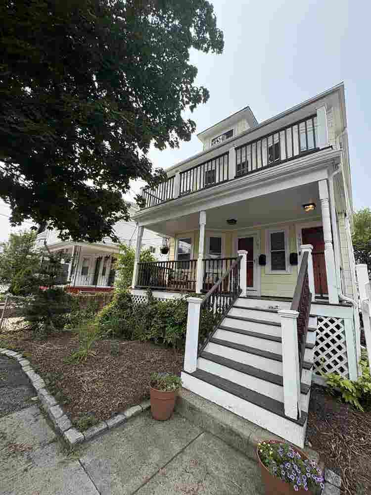 2 bedroom- walk to campus