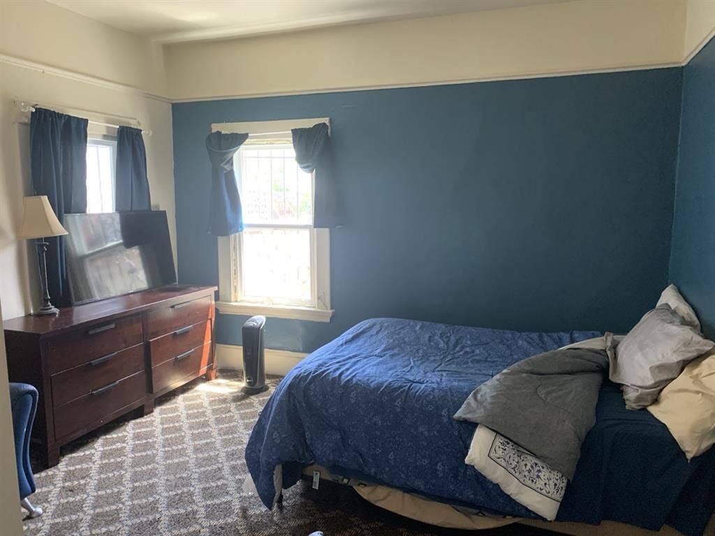 Bedroom in a quite neighborhood
