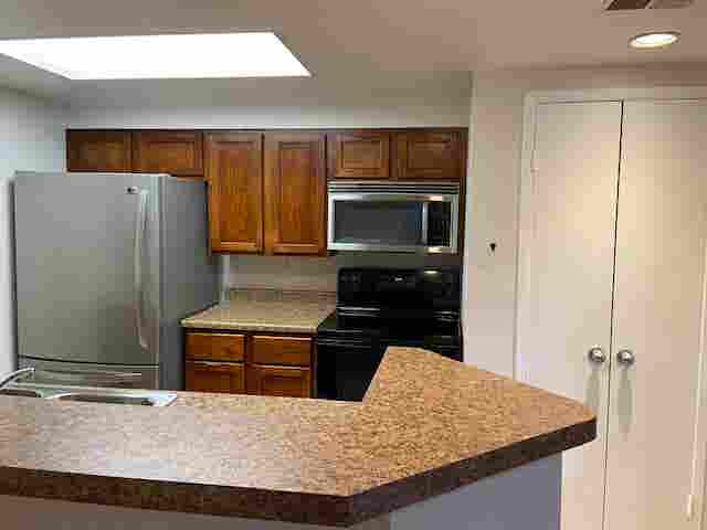 1BR CONDO UTC
