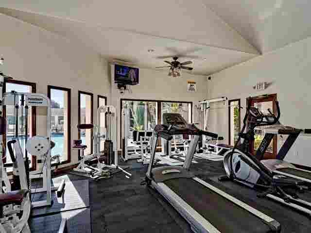 1BR CONDO UTC