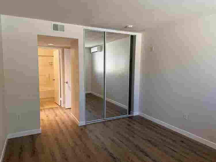 1BR CONDO UTC