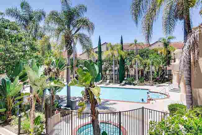 1BR CONDO UTC