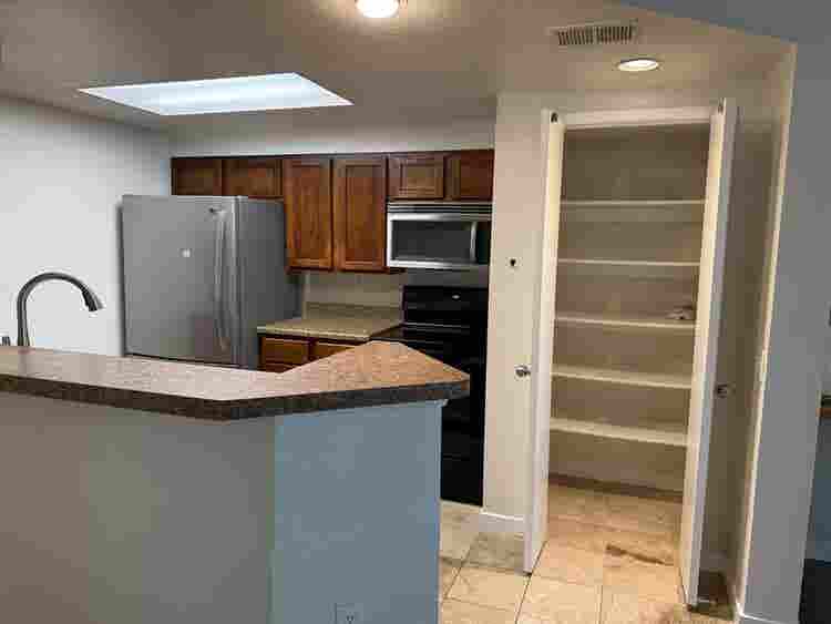 1BR CONDO UTC