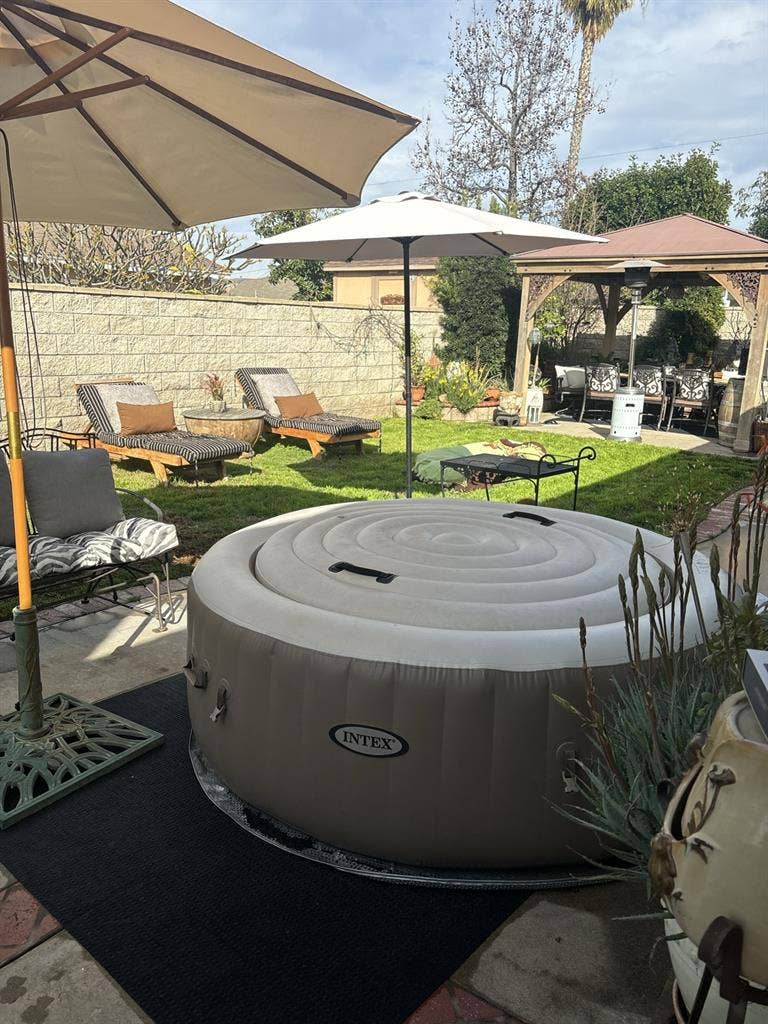 Nice home in great neighborhood