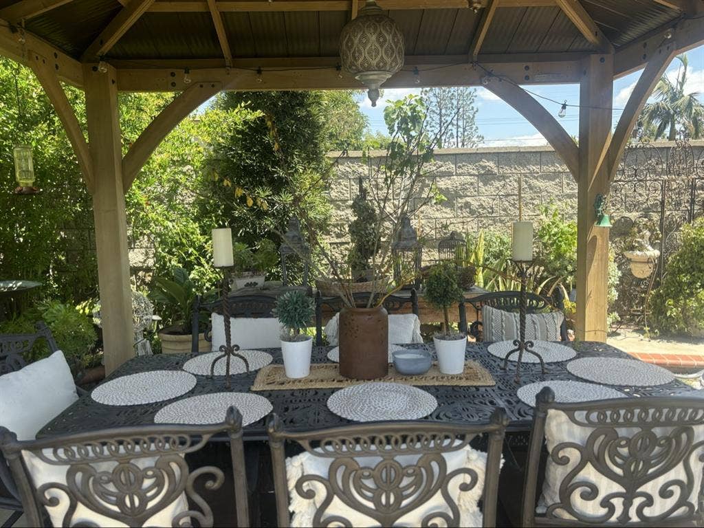 Nice home in great neighborhood