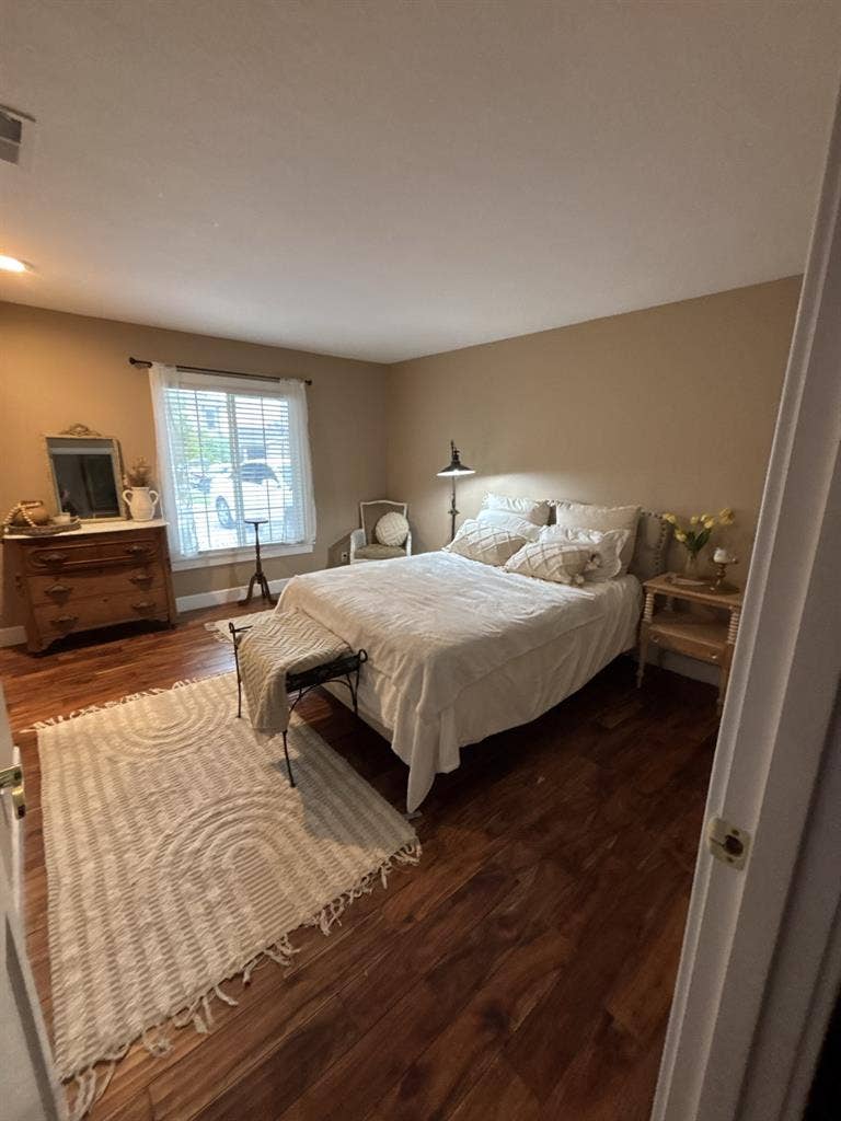 Nice home in great neighborhood