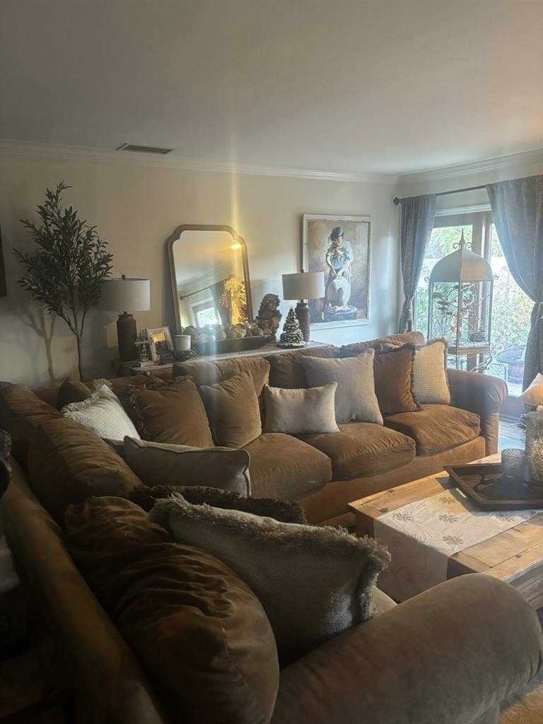 Nice home in great neighborhood