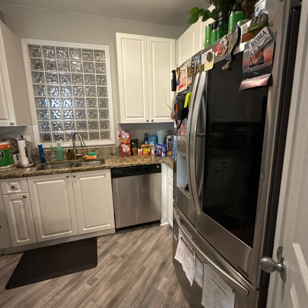 Modern Condo in Brookhaven