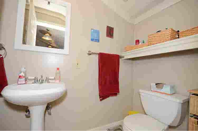 Room for rent w/ private bathroom