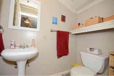 Room for rent w/ private bathroom