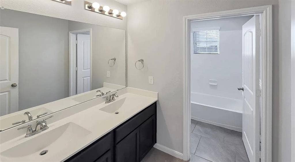 Roommates Needed!
