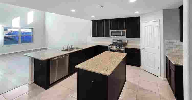 Roommates Needed!