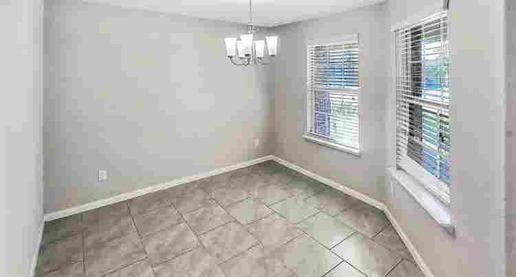 Roommates Needed!