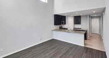 Roommates Needed!