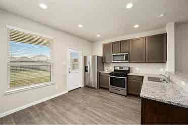 Roommates Needed!