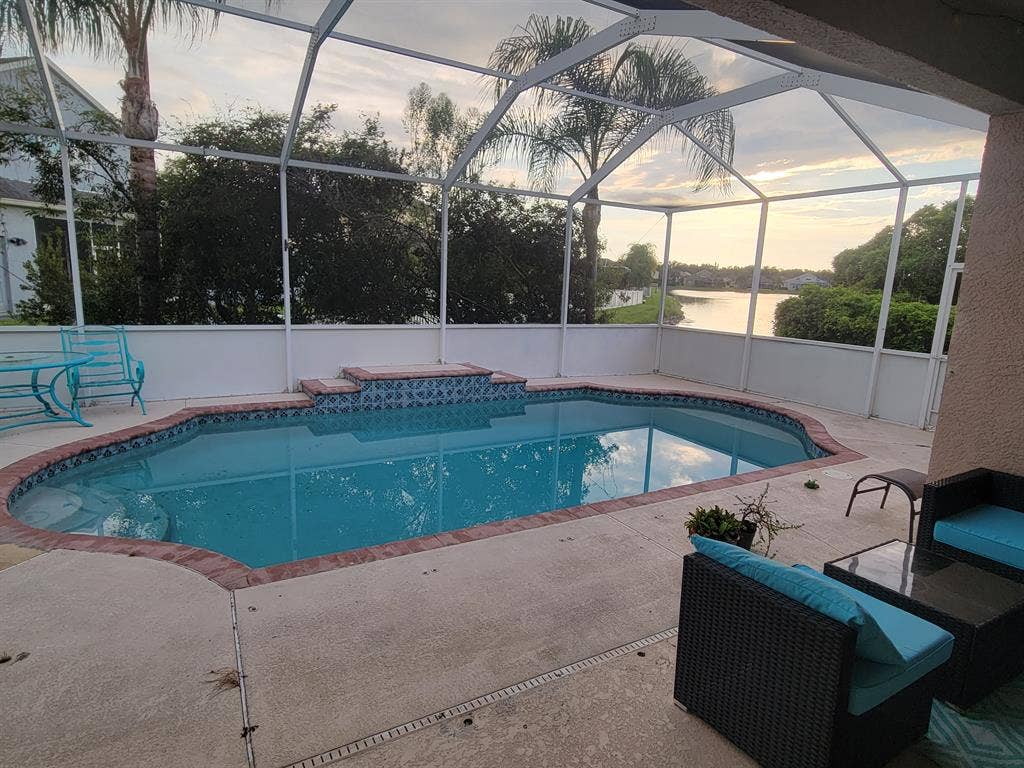 NEW:1 Room, Pool, Gated Community