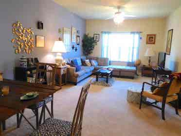 Looking for roommate