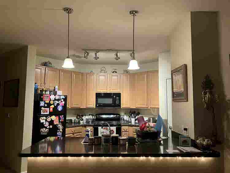 Looking for roommate