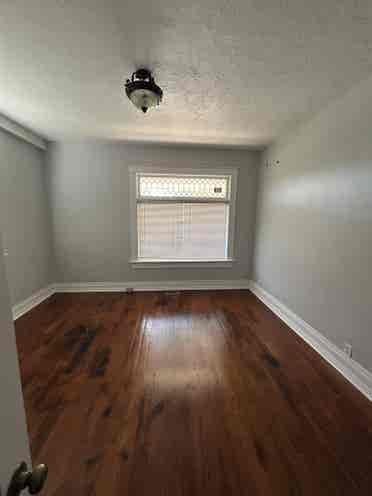 Looking for roommate ASAP
