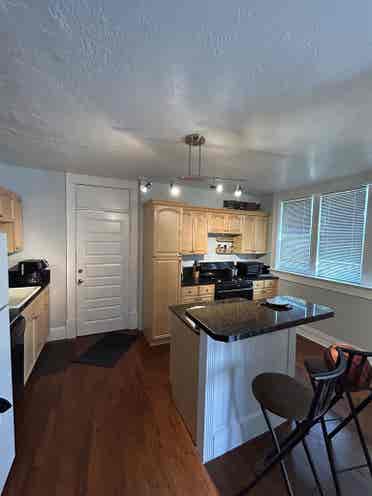 Looking for roommate ASAP