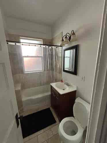 Looking for roommate ASAP