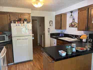 Looking for 2 Roommates:)