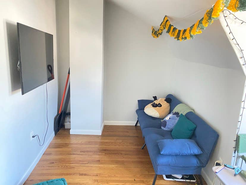 Private Bedroom, Shared Bathroom
