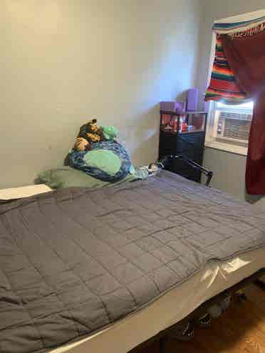 Private Bedroom, Shared Bathroom