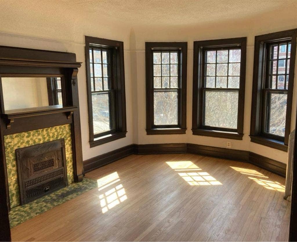 Midtown Apartment