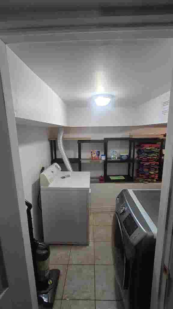ROOMMIE ARRANGEMENT - COLOCATION
