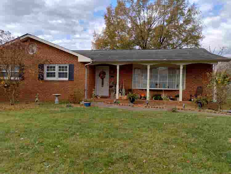 Unfurnished room in vinton VA
