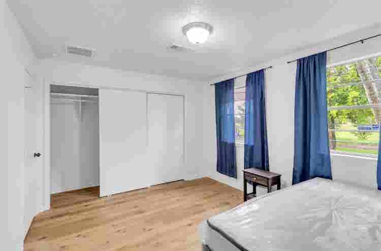 Affordable All-Bills Included Room