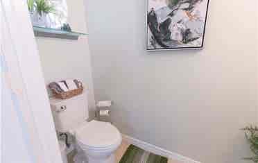 Private Room and bath for rent