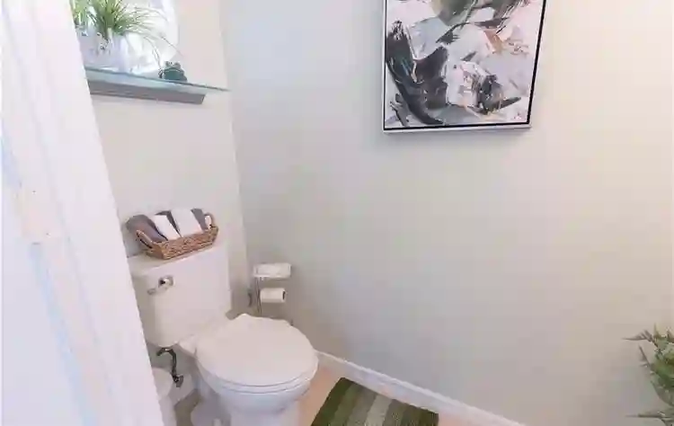 Private Room and bath for rent