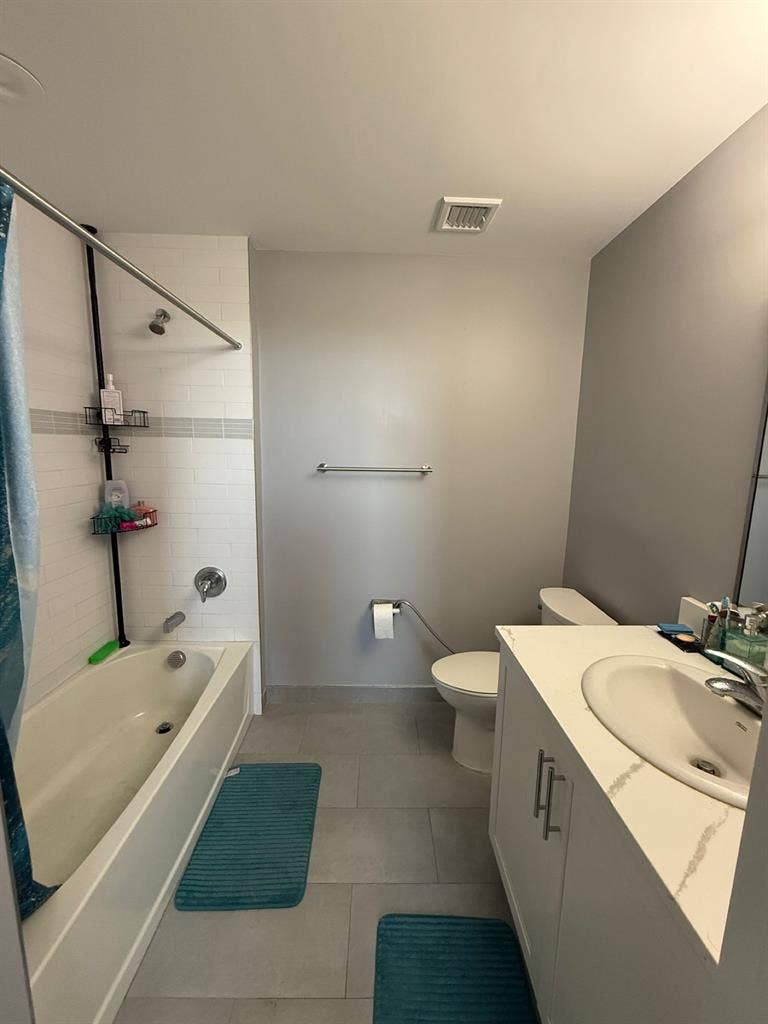 1 spacious room available