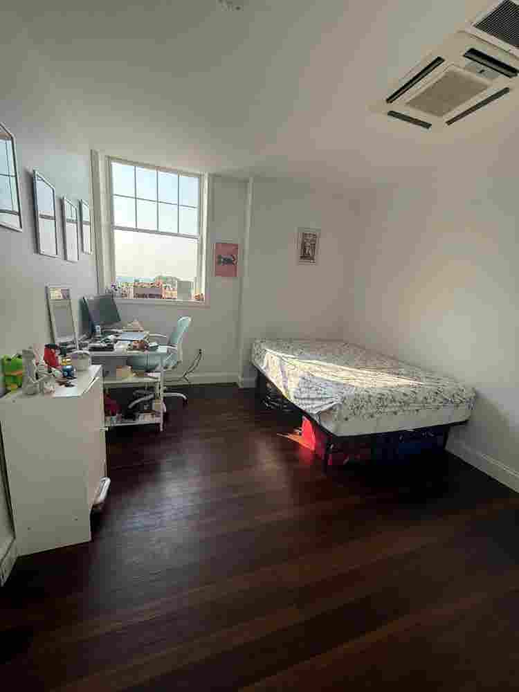 1 spacious room available