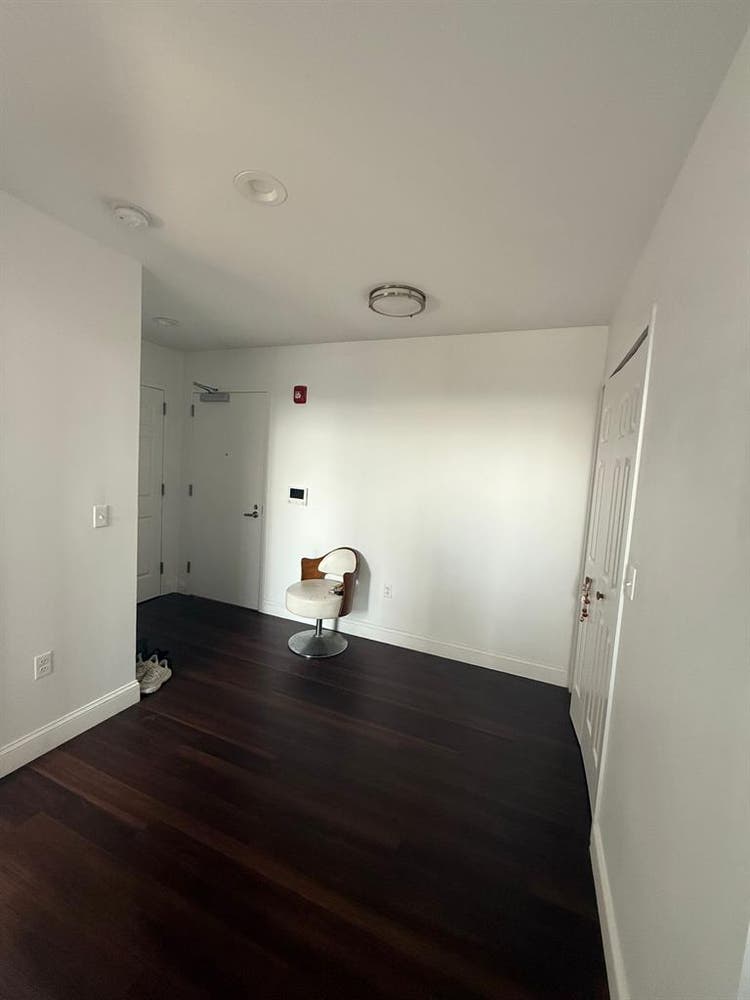 1 spacious room available