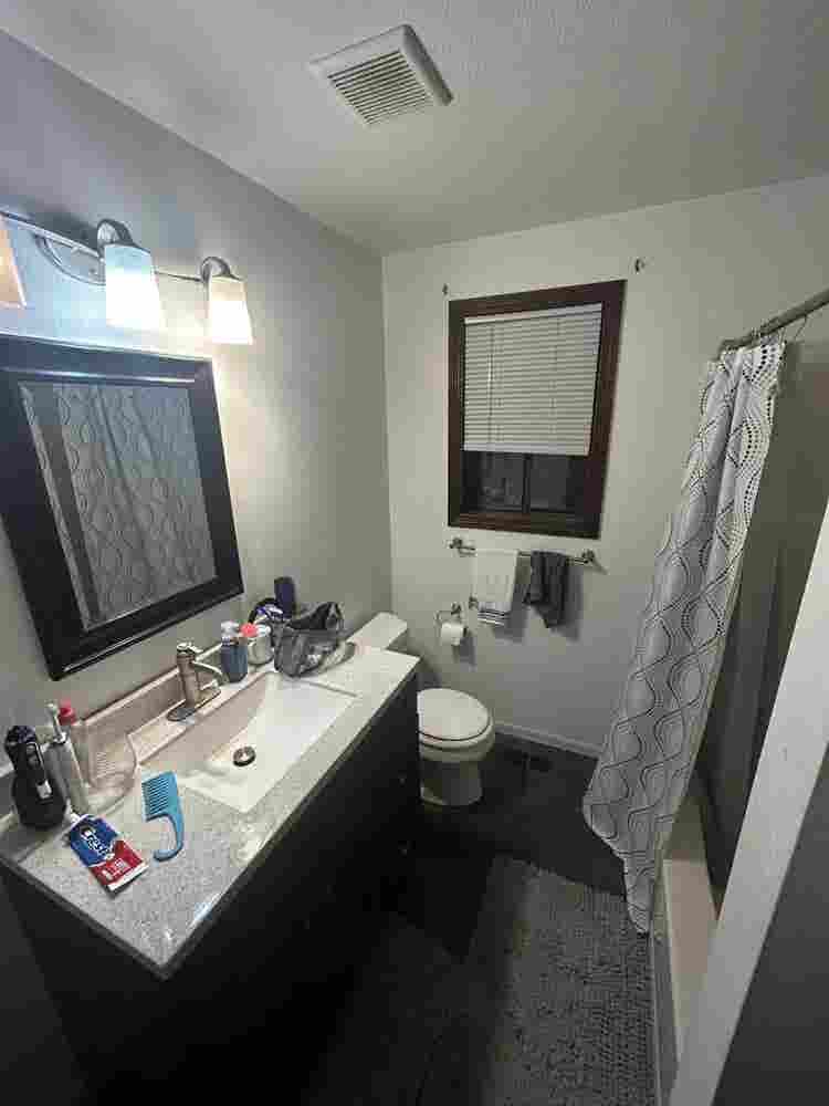 $
5 room open starting Sept !